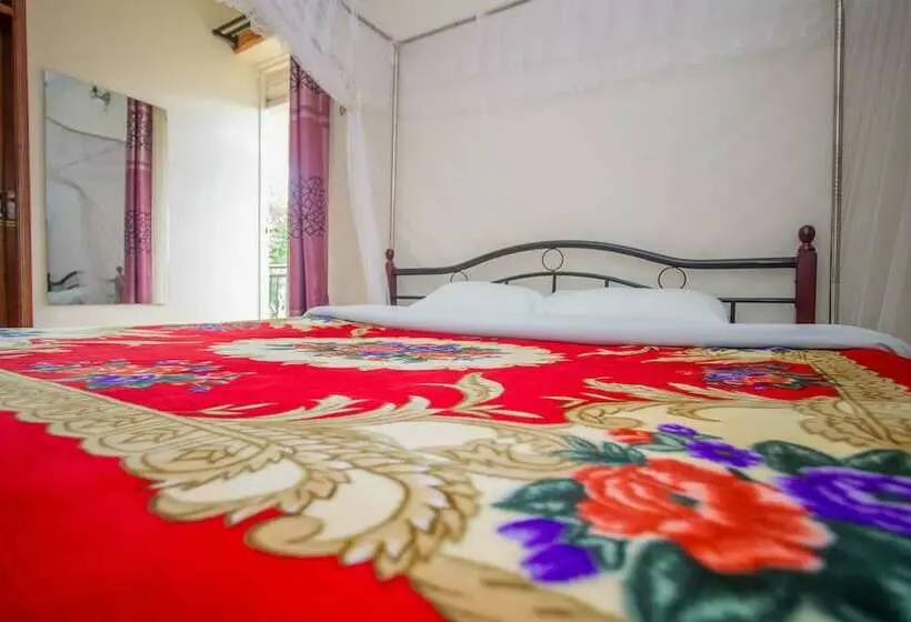 اتاق اجرایی, Dream Palace Hotel Mbale