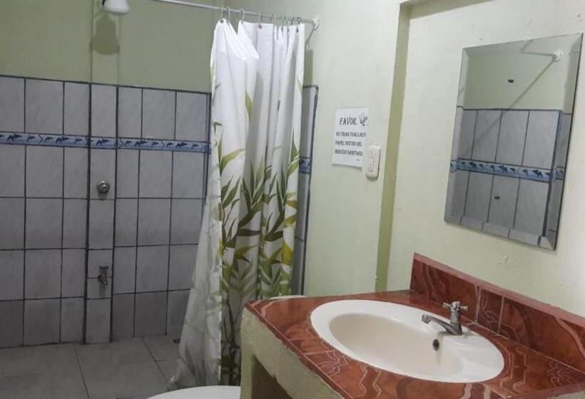 اتاق اکونومی, Cabinas Bahía Uvita   Marino Ballena National Park Lodge