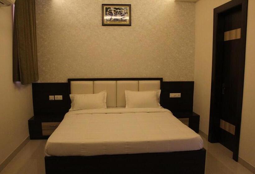 スタンダードルーム, Celebration