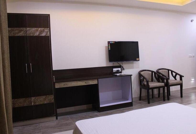 エクゼクティブスイート, Celebration