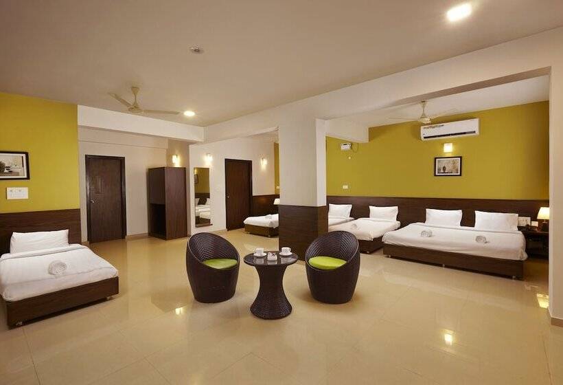 غرفة عائلية, Highland Homes Budget