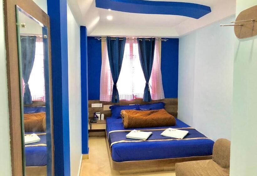 デラックスルーム, Landmark