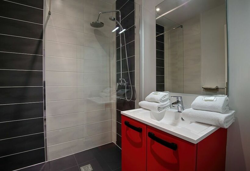 스탠다드 룸, Le Brizeux