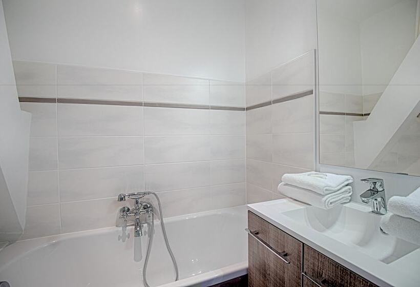 스탠다드 룸, Le Brizeux