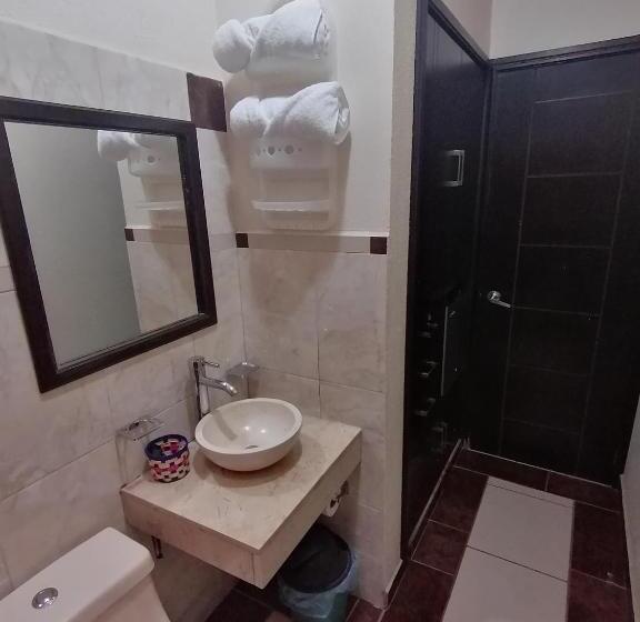 스탠다드 룸, Peña Real