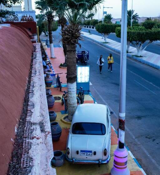 اتاق لوکس, Tuya