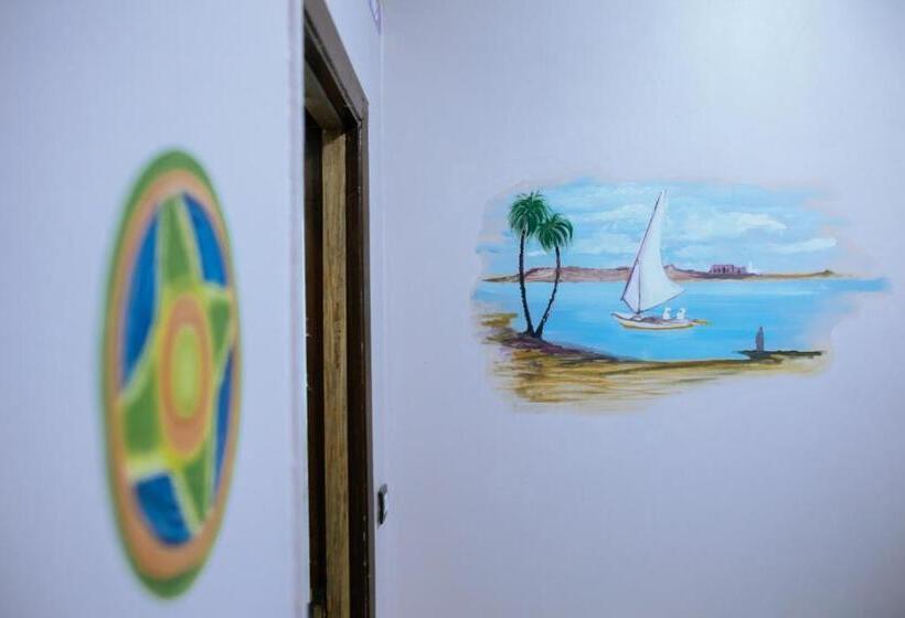 اتاق لوکس, Tuya