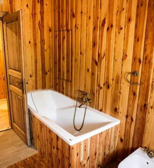 デラックスルーム, Hunor Hotel és étterem