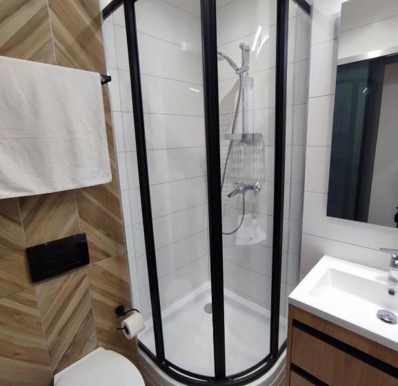 Номер Стандарт, Hunor Hotel és étterem