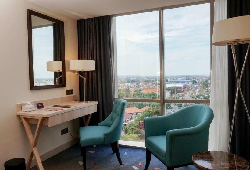 Номер Deluxe Кровать Кинг, Louis Kienne Hotel Pandanaran