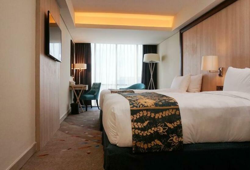 Номер Deluxe, Louis Kienne Hotel Pandanaran
