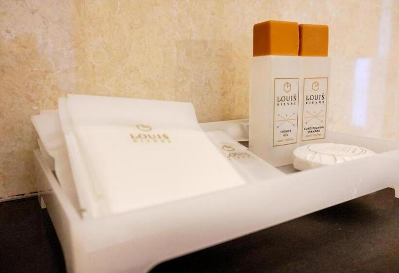 Номер Deluxe, Louis Kienne Hotel Pandanaran