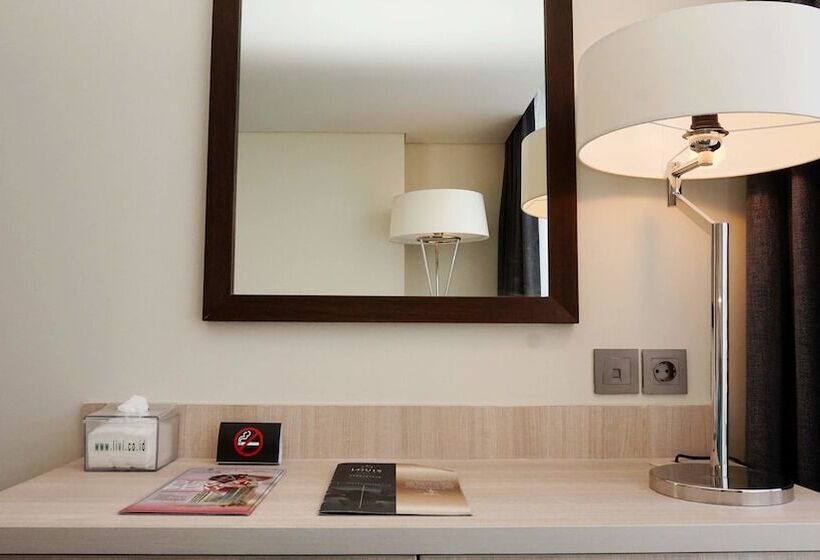 Номер Deluxe, Louis Kienne Hotel Pandanaran