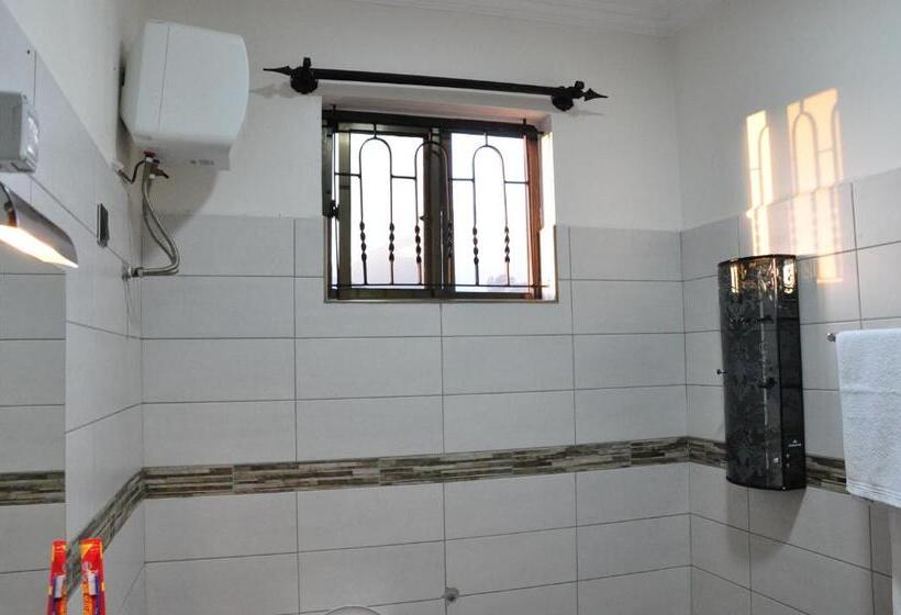 اتاق خانوادگی, Pg S Home