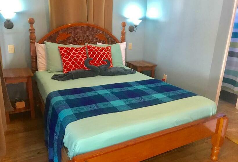 بانگلوی استاندارد, Tilt Ta Dock Resort Belize