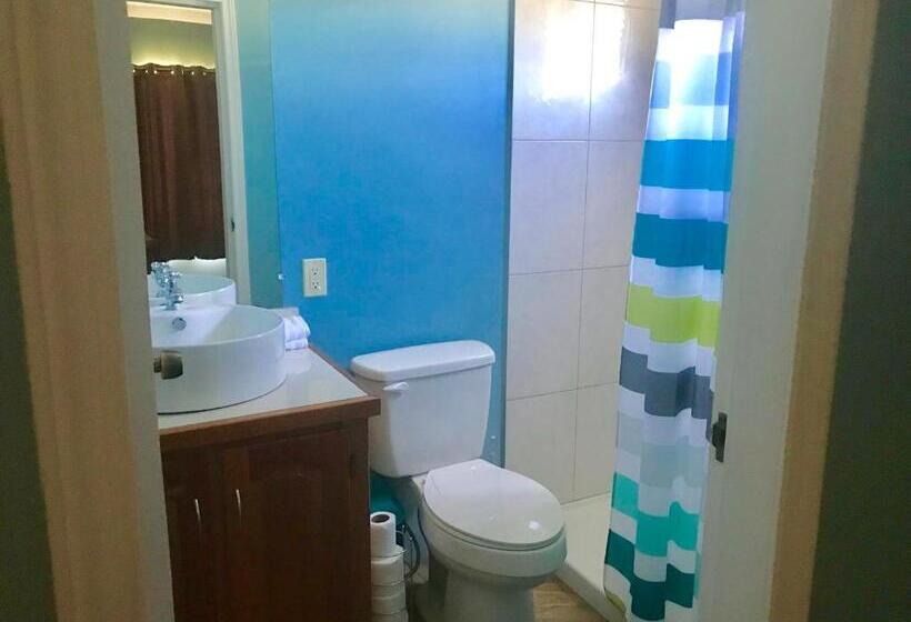 بانگلوی استاندارد, Tilt Ta Dock Resort Belize