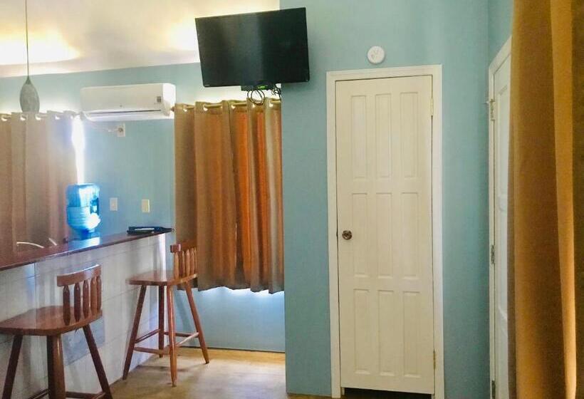 بانگلوی استاندارد, Tilt Ta Dock Resort Belize