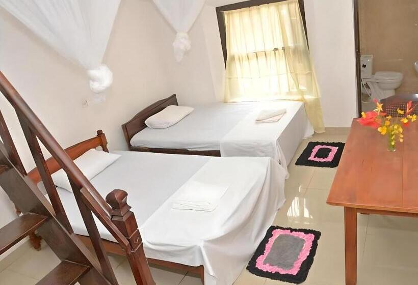 デラックスルーム, Traveller S Hostel Hikkaduwa