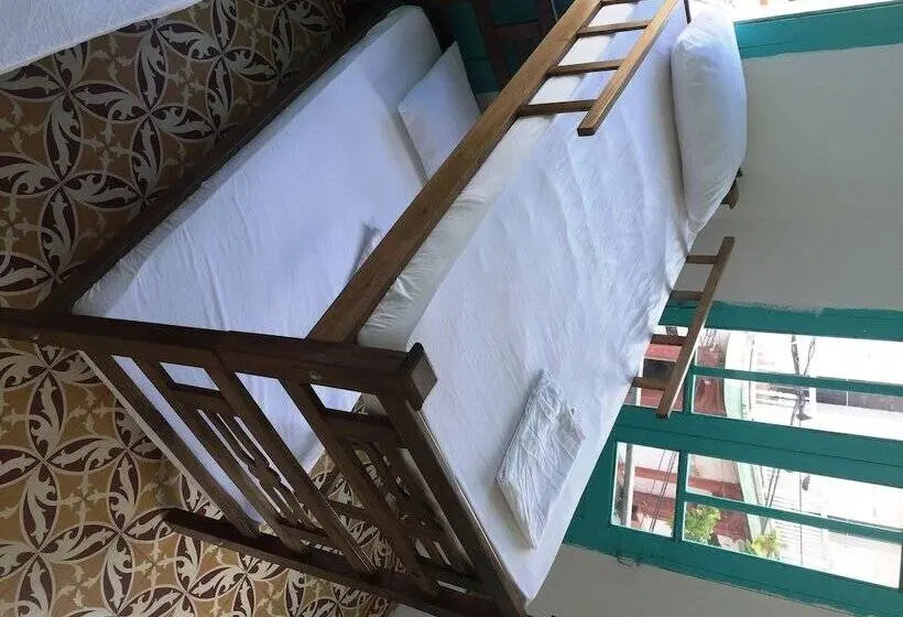 Perhehuone, Casa La Bella Samaria Boutique