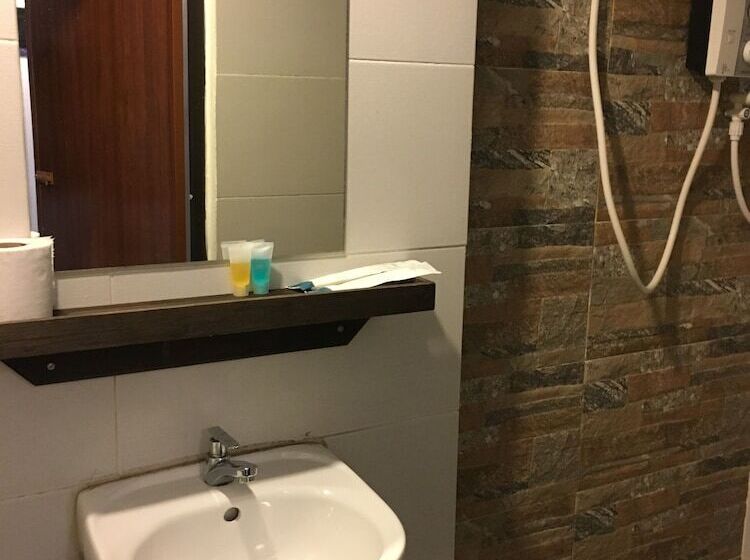 家庭间, House Of My Eternal Love   Kulai Homestay