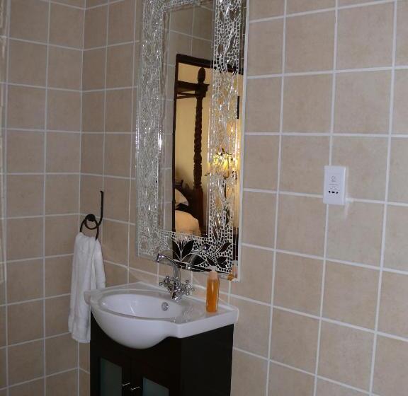 Standardzimmer Kingsize Bett, 42onking