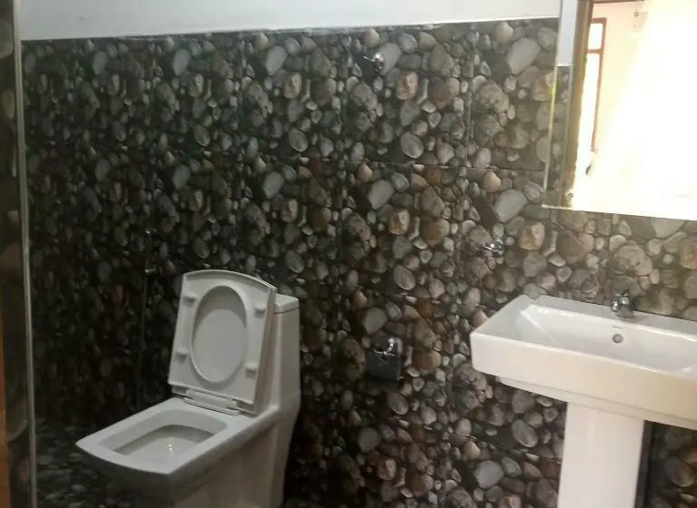 اتاق لوکس, The Horizon Root Inn