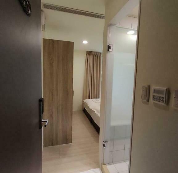 اتاق لوکس, Hostel Jiizu