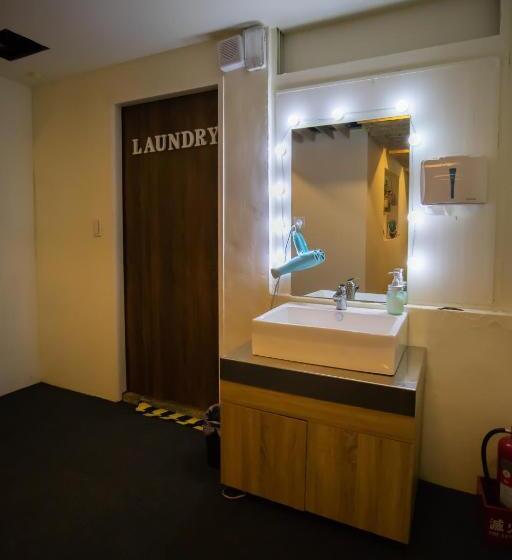 تختخواب در اتاق مشترک, Hostel Jiizu