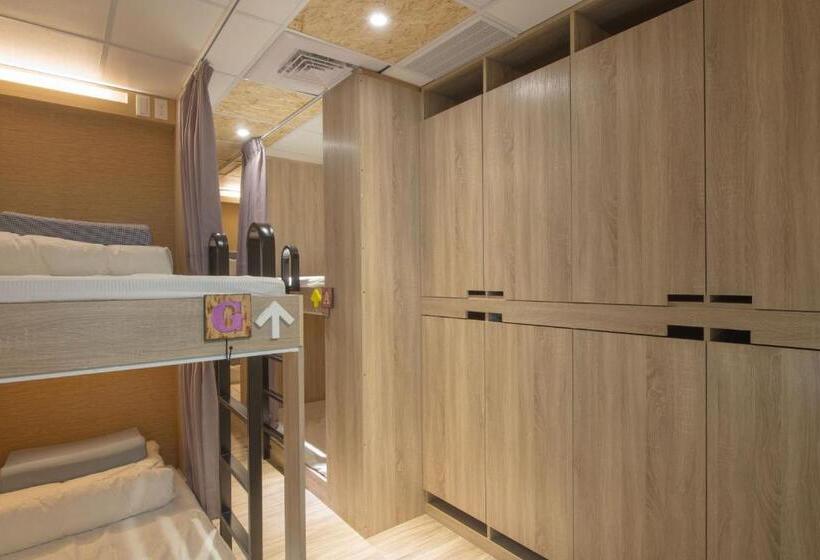 تختخواب در اتاق مشترک, Hostel Jiizu