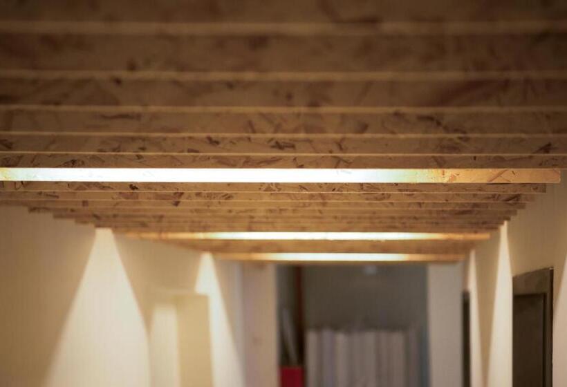 اتاق اکونومی, Hostel Jiizu