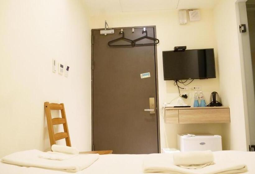 اتاق اکونومی, Hostel Jiizu