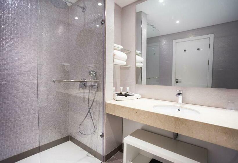 اتاق استاندارد, Golden Tulip Le Diplomate