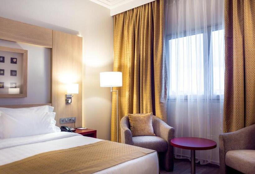 اتاق استاندارد, Golden Tulip Le Diplomate