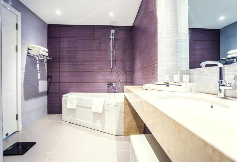 سوییت سوپریور, Golden Tulip Le Diplomate