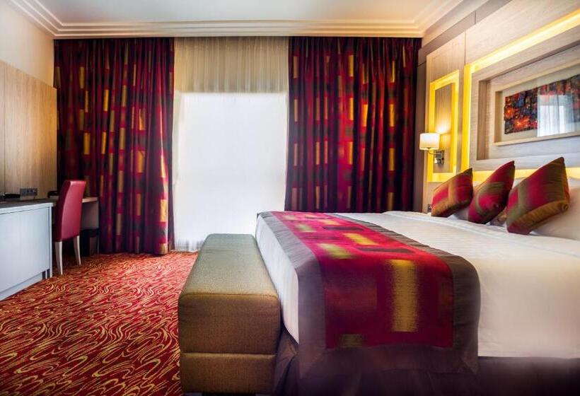 سوئیت ریاست جمهوری 2 خوابه, Golden Tulip Le Diplomate