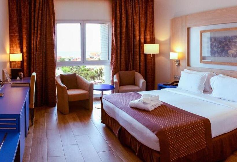 اتاق اجرایی, Golden Tulip Le Diplomate