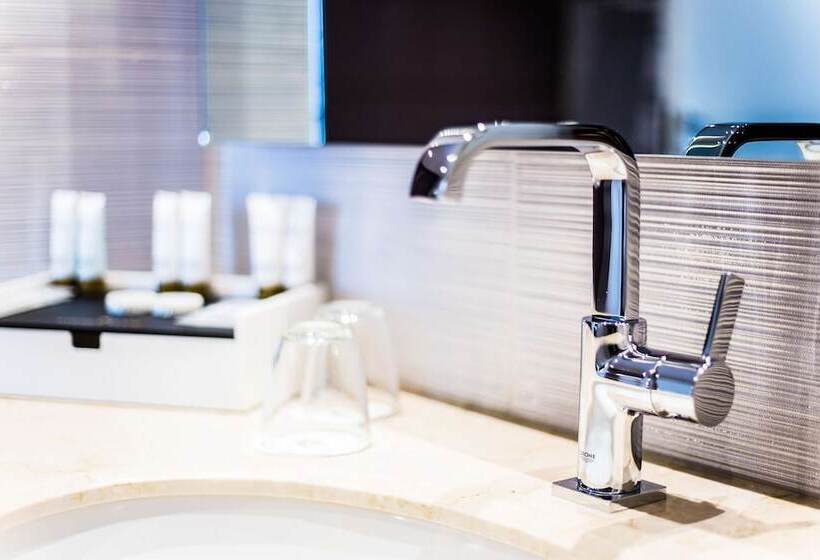 سوئیت ریاست جمهوری 2 خوابه, Golden Tulip Le Diplomate