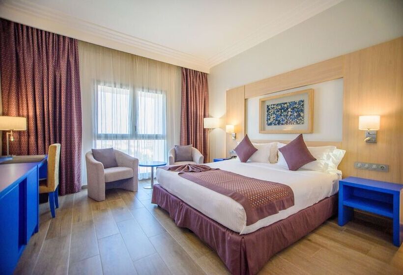 اتاق اجرایی, Golden Tulip Le Diplomate