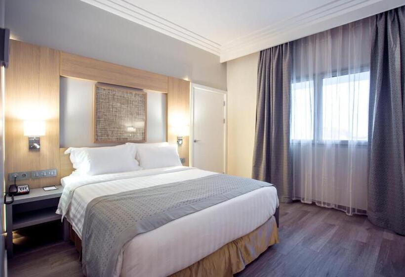 اتاق استاندارد با تخت دوبل برای معلولان, Golden Tulip Le Diplomate