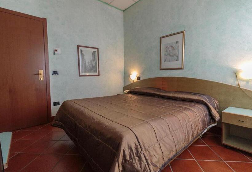 スタンダードルーム, Il Telegrafo