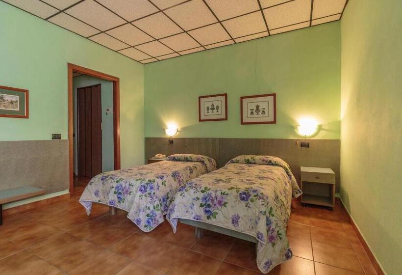 スタンダードルーム, Il Telegrafo