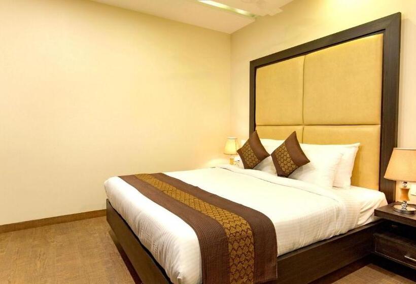 标准间带山景, The Livin