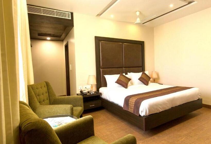 标准间带山景, The Livin