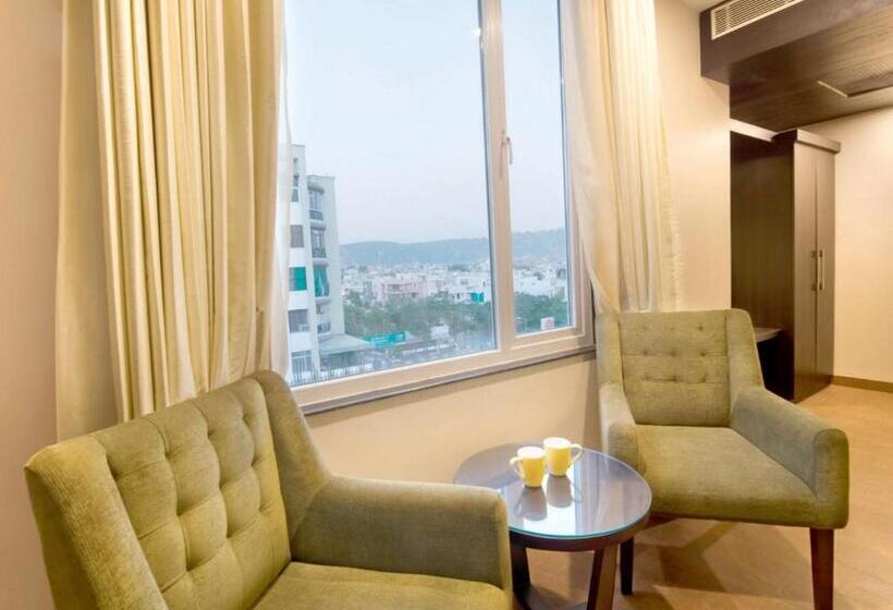 带大床的标准间, The Livin