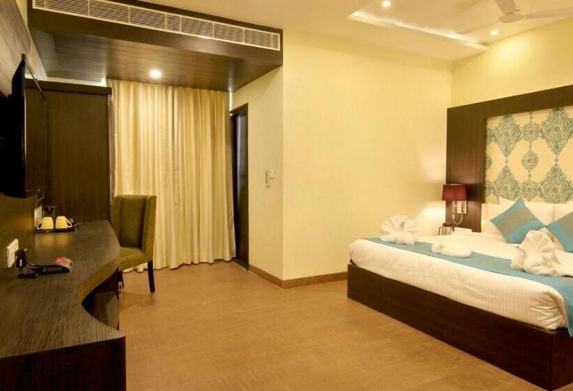 带大床的标准间, The Livin