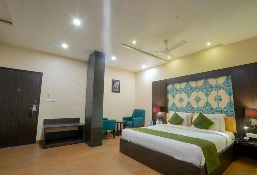 带大床的标准间, The Livin