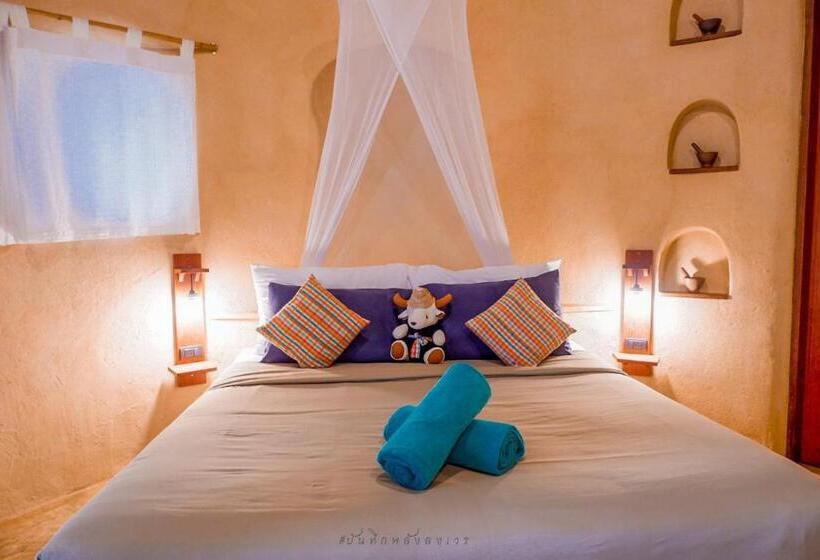 ビラホテル1ベッドルーム, The Mud Eco