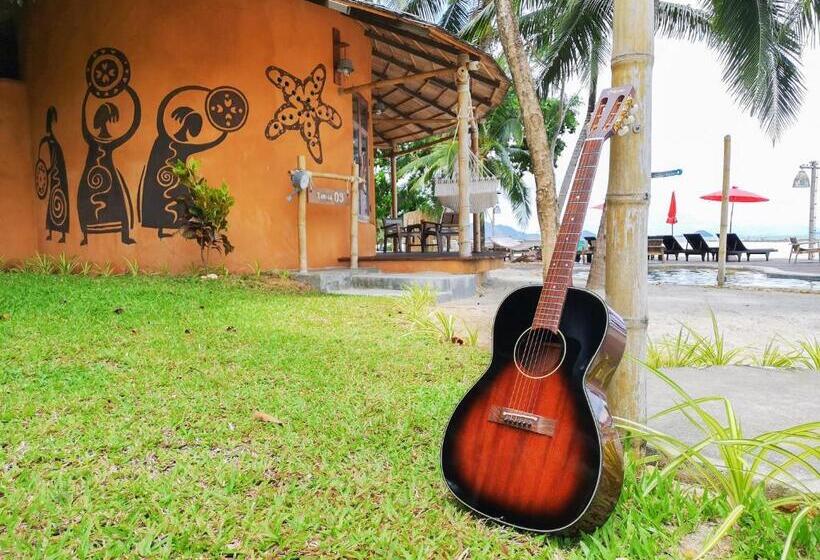 ビラホテル1ベッドルーム, The Mud Eco