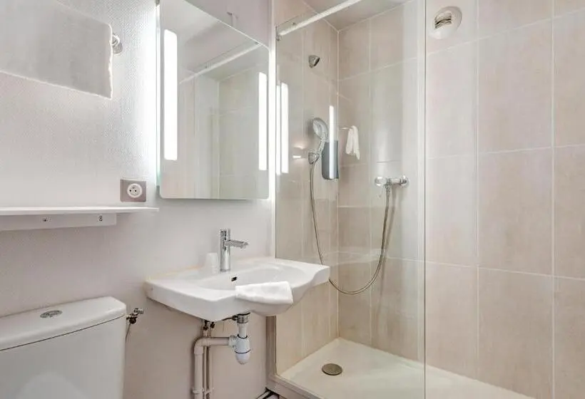 スタンダード４人部屋, B&b Hotel Louveciennes