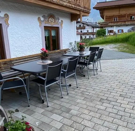آپارتمان 1 خوابه با بالکن, Trixlhof